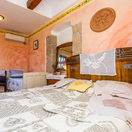 Nyaraló House Kras *