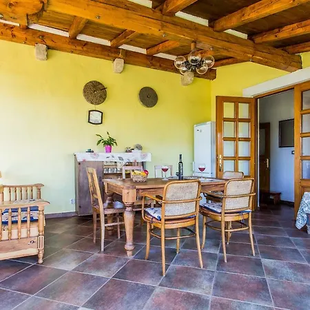 House Kras By Istra Vacation Сasa de vacaciones *